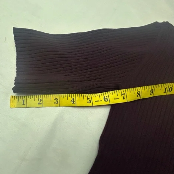 Elie Tahari sweater - Picture 11 of 15